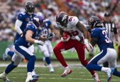 IM电竞官网下载-西亚卡姆惊艳回归，拜仁未来可期—当篮球锋芒遇见足球荣光